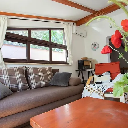 House Rabota * Pula